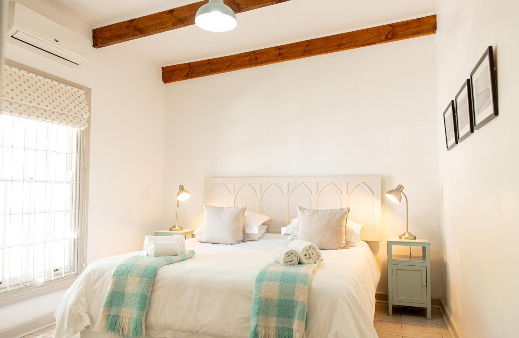 River Bend Guesthouses Храфф-Рейнет Экстерьер фото